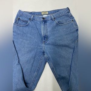 L.L. Bean Men's Blue Jeans 34x29 Denim Classic Fit Pants  Casual Baggy